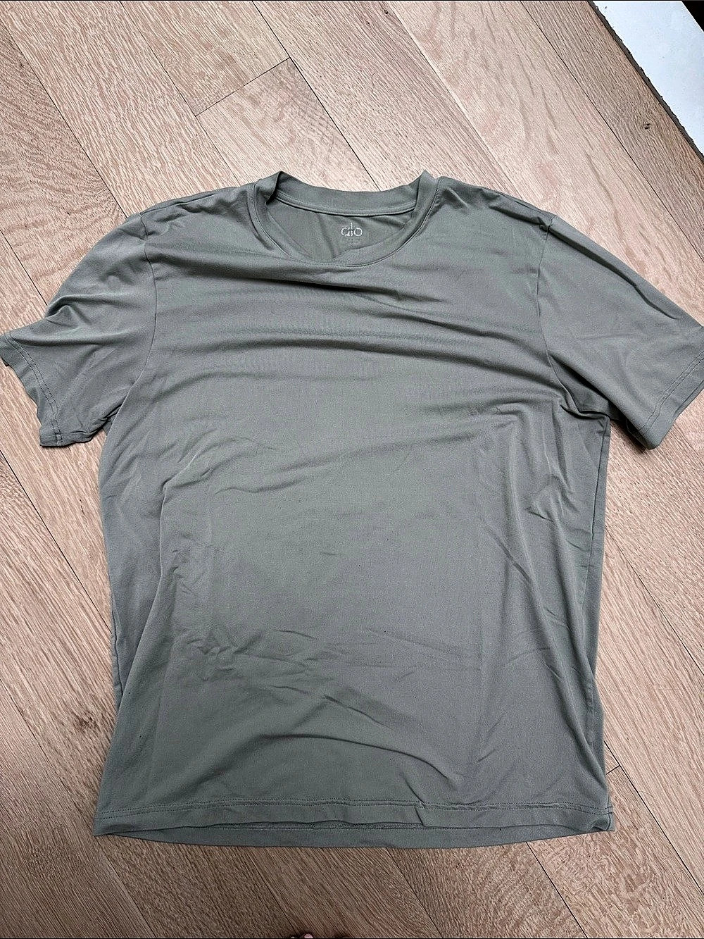 Alo Yoga Vapor Crewneck Short Sleeve Tee - Gray